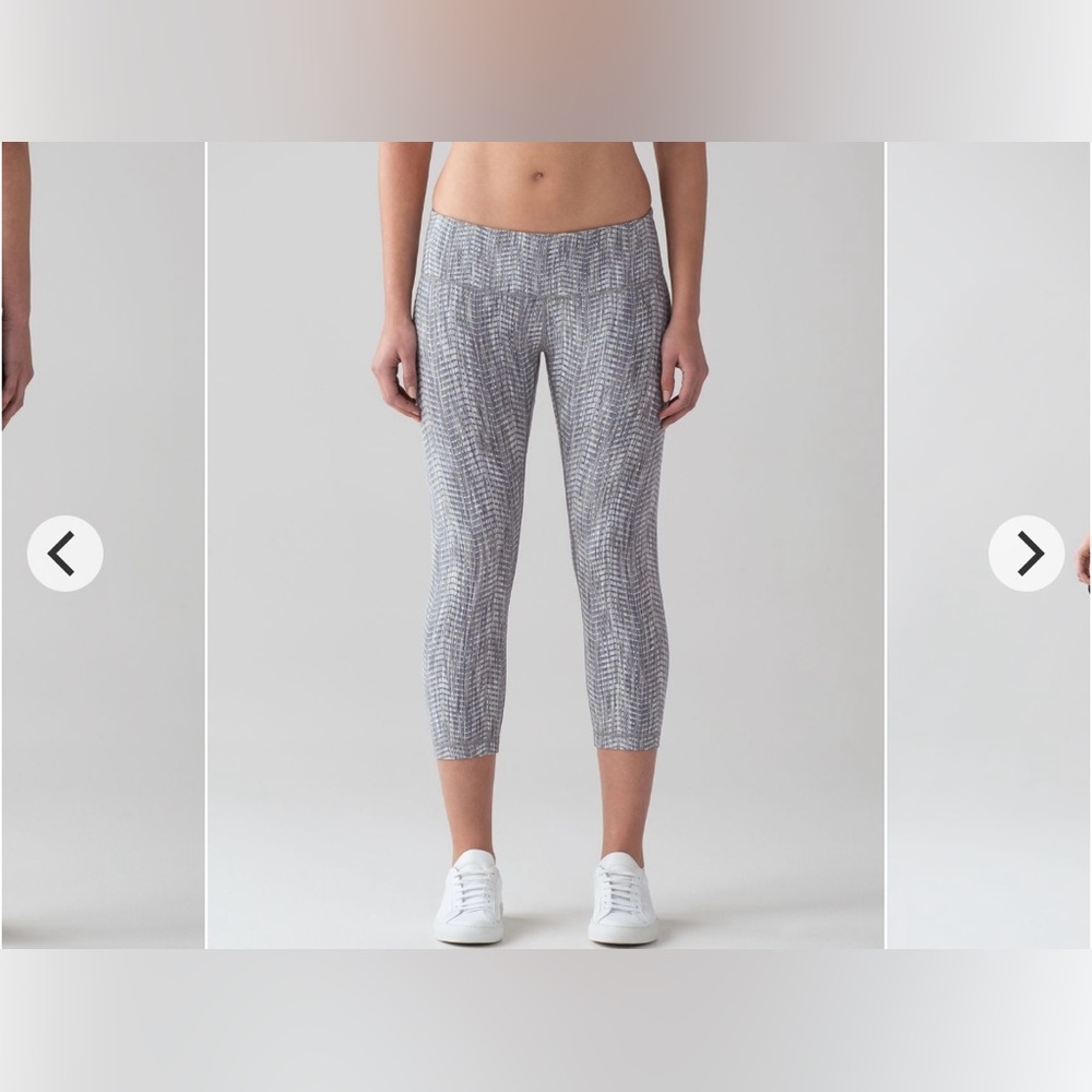 O59 NWOT Lululemon Wunder Under Crop Arrow Jaquard Grey Size 4